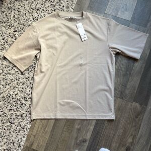 Uniqlo Men's Light Taupe Short Sleeve Tee